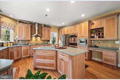 734 Cornelia Place, Philadelphia, PA 19118 - Photo 10