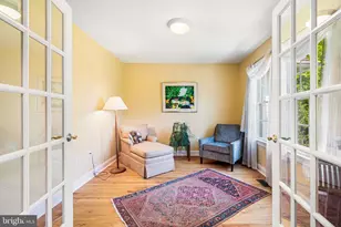 734 Cornelia Pl, Philadelphia, PA 19118 - Photo 22
