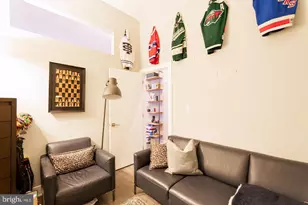 135 N 3rd St, Philadelphia, PA 19106 - Photo 4