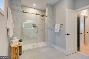 2620 E Harold St, Philadelphia, PA 19125 - Photo 8