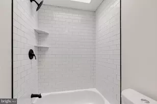 2039 E Letterly St, Philadelphia, PA 19125 - Photo 30