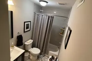 421 Pine St, Philadelphia, PA 19106 - Photo 16