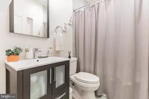 2352 Federal St, Philadelphia, PA 19146 - Photo 16