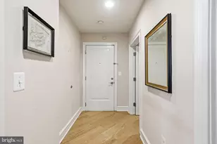 201 N 8th St, Philadelphia, PA 19106 - Photo 2