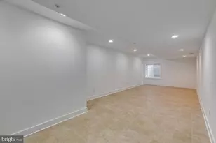 877 N 5th St, Philadelphia, PA 19123 - Photo 36