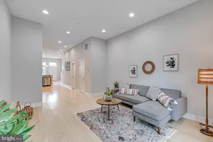 877 N 5th St, Philadelphia, PA 19123 - Photo 12