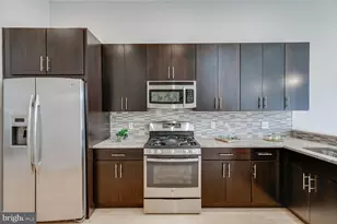 877 N 5th St, Philadelphia, PA 19123 - Photo 10