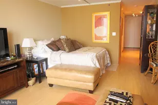 2020 Walnut St, Philadelphia, PA 19103 - Photo 2