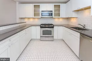 1518 Spruce St, Philadelphia, PA 19102 - Photo 2
