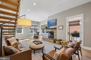 801 S 8th St, Philadelphia, PA 19147 - Photo 2