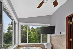 8 Blakiston Ln, Philadelphia, PA 19136 - Photo 14