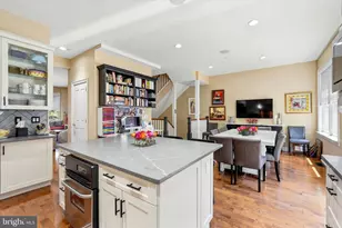 212 Gaskill St, Philadelphia, PA 19147 - Photo 12