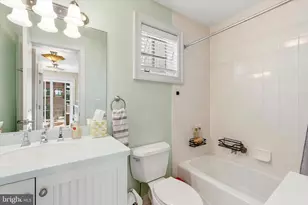 212 Gaskill St, Philadelphia, PA 19147 - Photo 32
