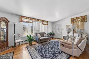 7828 Summerdale Ave, Philadelphia, PA 19111 - Photo 4