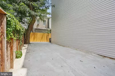 2227 N Waterloo Street, Philadelphia, PA 19133 - Photo 2