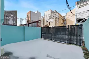 1127 Green St, Philadelphia, PA 19123 - Photo 22