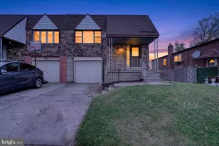 15124 Ina Dr, Philadelphia, PA 19116 - Photo 2