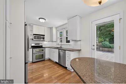 140 Rochelle Avenue, Philadelphia, PA 19128 - Photo 10