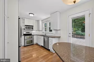 140 Rochelle Ave, Philadelphia, PA 19128 - Photo 10
