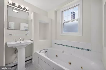 140 Rochelle Avenue, Philadelphia, PA 19128 - Photo 18