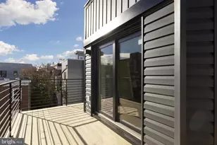 919 N 15th St, Philadelphia, PA 19130 - Photo 10