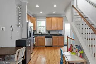 1911 Webster St, Philadelphia, PA 19146 - Photo 4