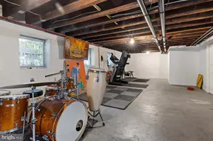 328 N 39th St, Philadelphia, PA 19104 - Photo 36