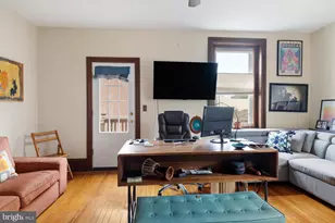 328 N 39th St, Philadelphia, PA 19104 - Photo 10