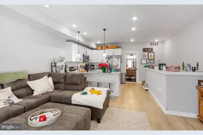 919 N 15th Street #1R, Philadelphia, PA 19130 - Photo 1