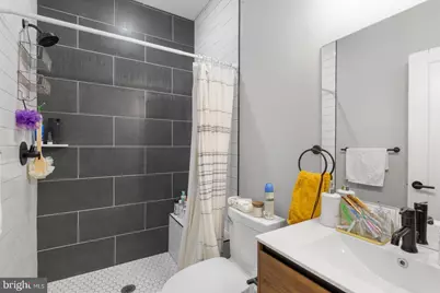 919 N 15th Street #1R, Philadelphia, PA 19130 - Photo 14