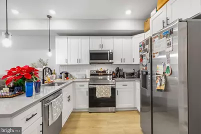 919 N 15th Street #1R, Philadelphia, PA 19130 - Photo 2