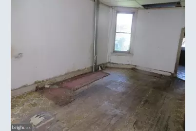 2521 W Silver Street, Philadelphia, PA 19132 - Photo 2