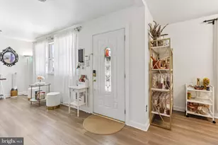 650 Hendrix St, Philadelphia, PA 19116 - Photo 4