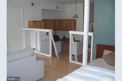 2043 Green Street #2F, Philadelphia, PA 19130 - Photo 2