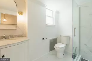 1702 S 11th St, Philadelphia, PA 19148 - Photo 30