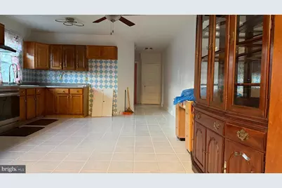 326 W Nedro Avenue, Philadelphia, PA 19120 - Photo 6