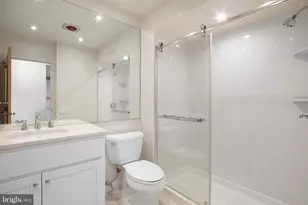 241 S 6th St, Philadelphia, PA 19106 - Photo 6