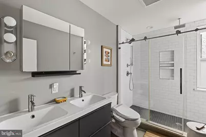 822 S 5th Street, Philadelphia, PA 19147 - Photo 32