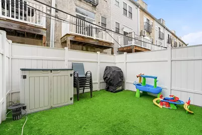 1020 S Cleveland Street, Philadelphia, PA 19146 - Photo 12