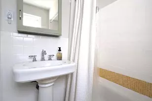865 N Bambrey St, Philadelphia, PA 19130 - Photo 28