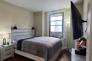 2031 Locust St, Philadelphia, PA 19103 - Photo 6