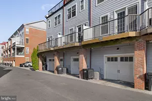 203 Surgeon Generals Ct, Philadelphia, PA 19146 - Photo 46