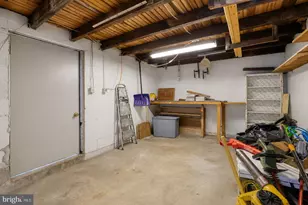 427 Hartel Ave, Philadelphia, PA 19111 - Photo 14
