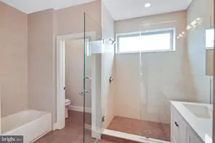 1443 S Colorado St, Philadelphia, PA 19146 - Photo 12