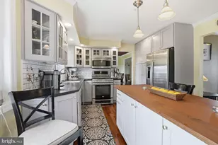 7825 Calvert St, Philadelphia, PA 19152 - Photo 12