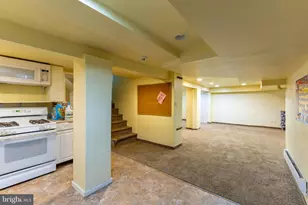 2216 Georges Ln, Philadelphia, PA 19131 - Photo 36