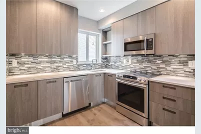 910 N 16th Street #C, Philadelphia, PA 19130 - Photo 4