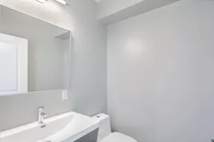 910 N 16th St, Philadelphia, PA 19130 - Photo 10