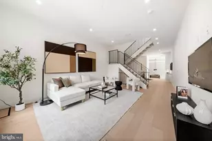 2121 E Sergeant St, Philadelphia, PA 19125 - Photo 6