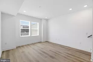 617 W Cumberland St, Philadelphia, PA 19133 - Photo 10